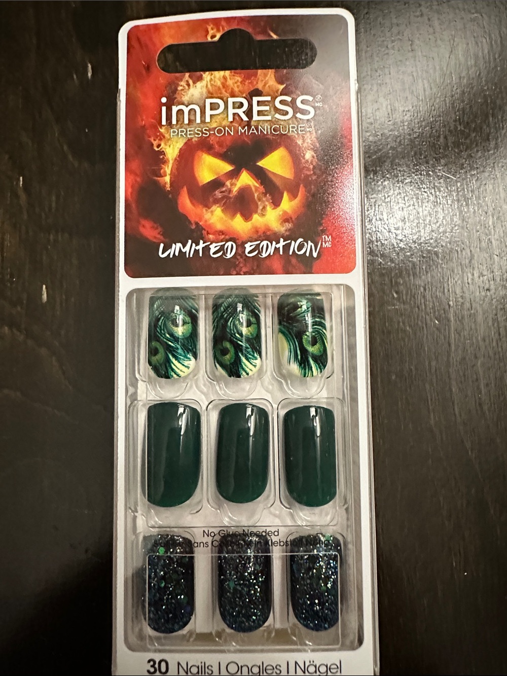 imPRESS Press-On Nails in Deep Green with Green Swirl & Dark Glitter